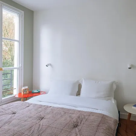 Apartment Modern Rustic-style 7th Arrondissement! *