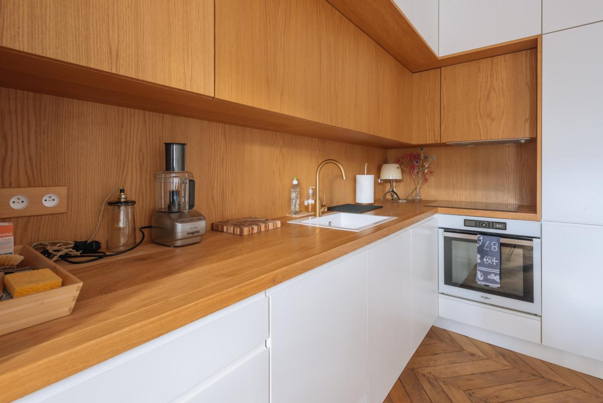 Modern Rustic-style 7th Arrondissement! *